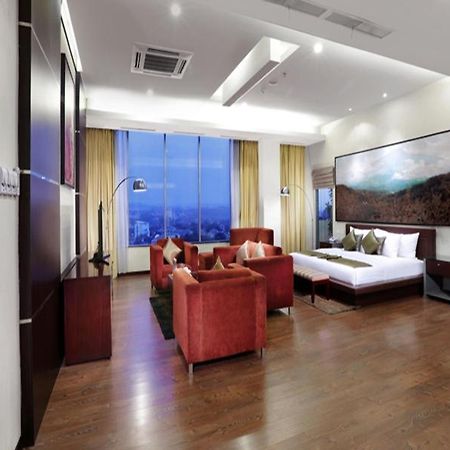 Grand Candi Hotel Semarang Dış mekan fotoğraf